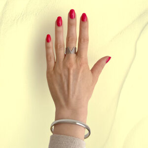 taranox-ring-maya-edelstahl-silber-tnx461-tragebild