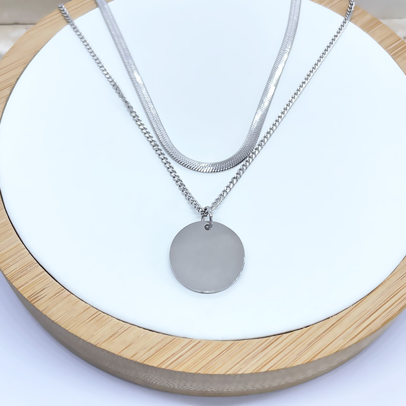 TARANOX® Halskette "Classic Coin" in Silber, Edelstahlkette mit rundem Anhänger, Kettenlänge 37 cm & 41 cm + 5 cm Verlängerung - Verpackung