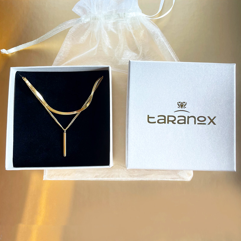 TARANOX® Halskette "Classic Elegance" in Gold, Edelstahlkette mit Anhänger, Kettenlänge 37 cm & 41 cm + 5 cm Verlängerung - Verpackung